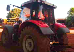 TRATOR MASSEY FERGUSON 6713 full