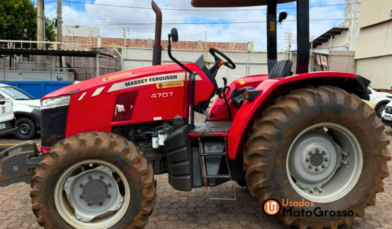 TRATOR MASSEY FERGUSON 4707 full
