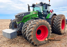 TRATOR FENDT VARIO 1050
