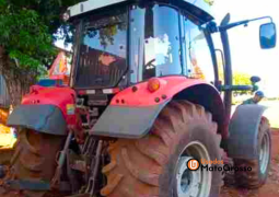 TRATOR MASSEY FERGUSON 6713 full