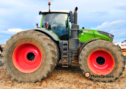 TRATOR FENDT VARIO 1050 full