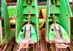 PLATAFORMA DE MILHO JOHN DEERE 615C – 15 LINHAS X 0,50 CM full