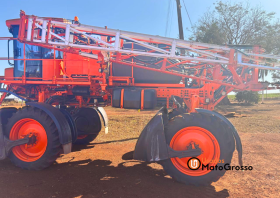 PULVERIZADOR JACTO UNIPORT 2030 – 24 METROS DE BARRA