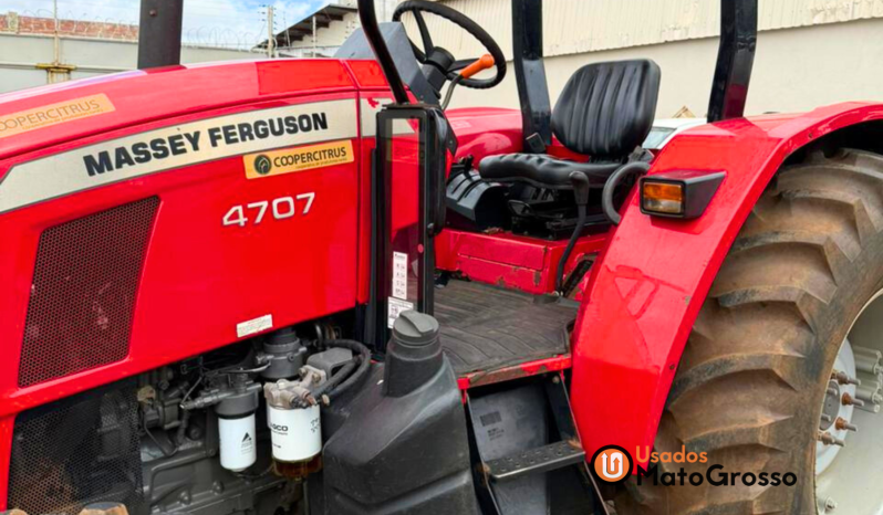 TRATOR MASSEY FERGUSON 4707 full