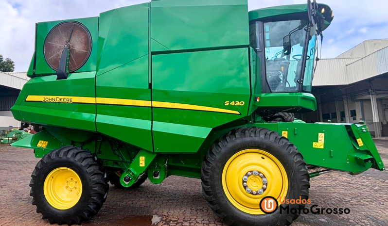 COLHEITADEIRA JOHN DEERE S430 – PLATAFORMA 618-18 PÉS CARACOL full