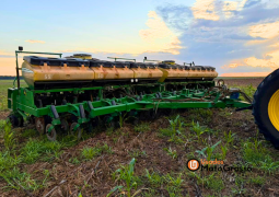 CONJUNTO JOHN DEERE TRATOR 7225J PLANTADEIRA CCS 2100 20 LINHAS X 0,50 CM full