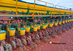 COJUNTO DE PLANTIO TRATOR VALTRA BT 210 + PLANTADEIRA TATU USAP 29 LINHAS X 0,50 CM full