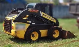 MINI CARREGADEIRA NEW HOLLAND L225 completo