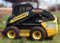 MINI CARREGADEIRA NEW HOLLAND L225 completo