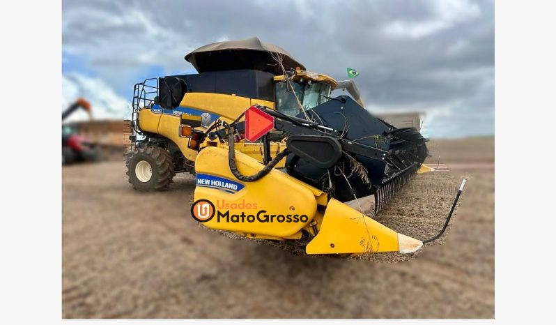 COLHEITADEIRA NEW HOLLAND CR 8.90 – 45 PÉS completo