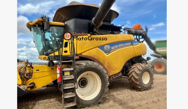 COLHEITADEIRA NEW HOLLAND CR 8.90 – 45 PÉS completo