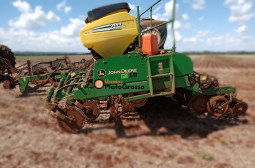 PLANTADEIRA JOHN DEERE 2117 completo