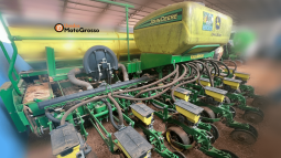 PLANTADEIRA JOHN DEERE 2122 – 22 LINHAS DE 45CM completo