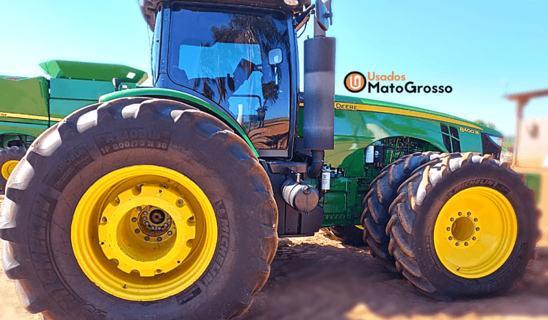TRATOR JOHN DEERE 8400R completo