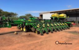 PLANTADEIRA JOHN DEERE DB 47 – 47 LINHAS DE 45 CM