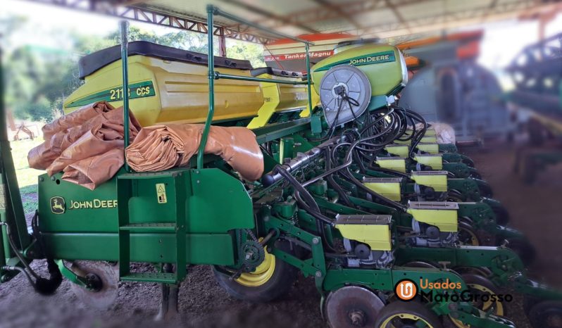 PLANTADEIRA JOHN DEERE 2113 – 12 LINHAS DE 60CM completo