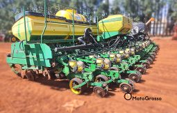 PLANTADEIRA JOHN DEERE 2130 – 30 LINHAS DE 45 CM