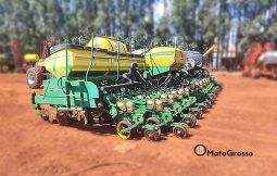 PLANTADEIRA JOHN DEERE 2130 – 30 LINHAS DE 45 CM completo