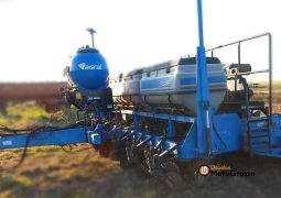 PLANTADEIRA NEW HOLLAND PL 5015 – 15 LINHAS DE 45CM completo