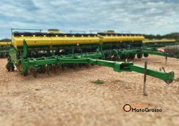 PLANTADEIRA JOHN DEERE 2122 – 20 LINHAS DE 50CM completo