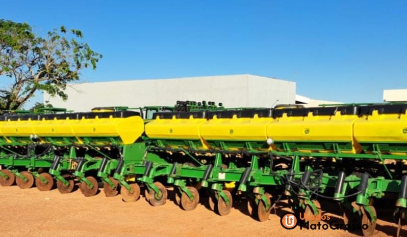 PLANTADEIRA JOHN DEERE – 2130 CCS 30 LINHAS DE 45CM completo