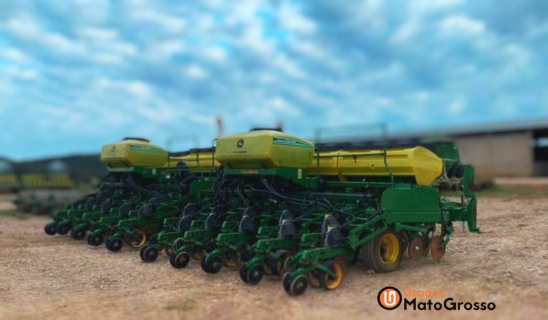 PLANTADEIRA JOHN DEERE 2122 – 20 LINHAS DE 50CM completo