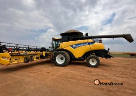 COLHEITADEIRA NEW HOLLAND CR9080 – 40 PES DRAPPER COM PILOTO