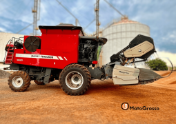 COLHEITADEIRA MASSEY FERGUSON 9690 – 25 PES DRAPPER