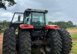 TRATOR MASSEY FERGUSON 680 completo