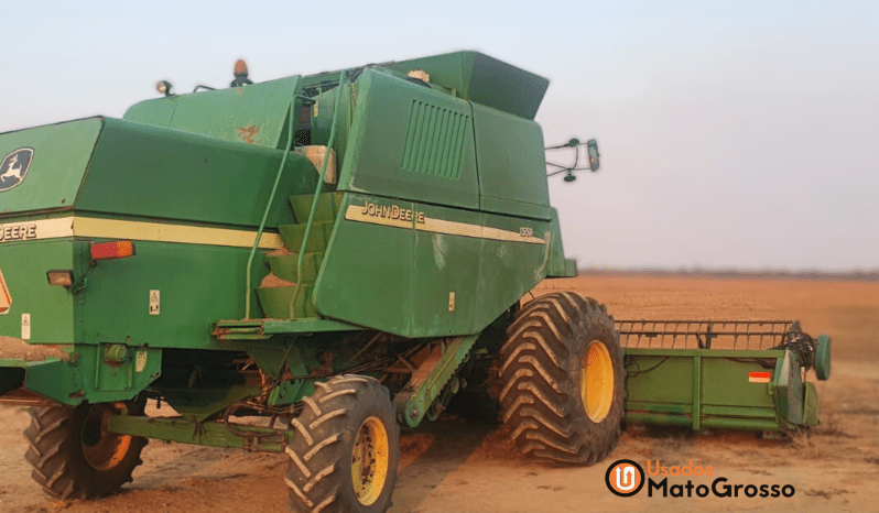 COLHEITADEIRA JOHN DEERE 1550 – 22 PES CARACOL completo