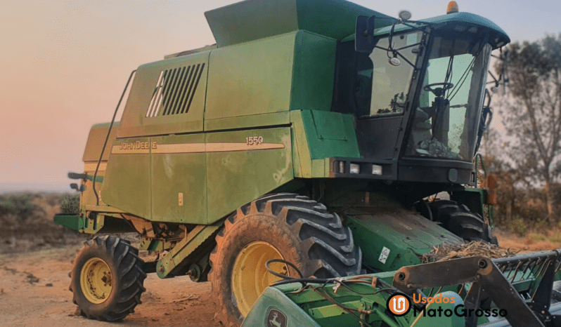 COLHEITADEIRA JOHN DEERE 1550 – 22 PES CARACOL completo