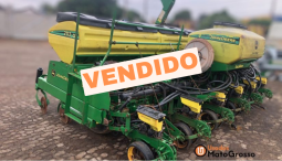 PLANTADEIRA JOHN DEERE 2113 – 12 LINHAS DE 50CM COM TAXA VARIAVEL E ROW COMMAND