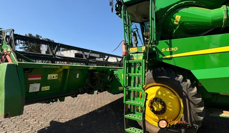 COLHEITADEIRA JOHN DEERE  S430 – 22 PES CARACOL FILIPADA completo