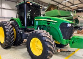 TRATOR JOHN DEERE 7230J COM PILOTO/FILIPADO TRASEIRO