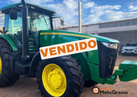 TRATOR JOHN DEERE 8335R COM PILOTO/GPS E FILIPADO FRENTE E TRASEIRA