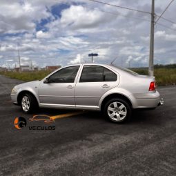 WOLKSWAGEN BORA  2.0 AUTOMATICO completo
