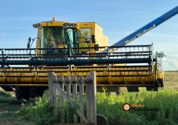 COLHEITADEIRA NEW HOLLAND CS 660 – 30 PÉS CARACOL completo