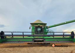 COLHEITADEIRA JOHN DEERE S670 – PLATAFORMA DRAPER 35 PÉS C/ PILOTO completo