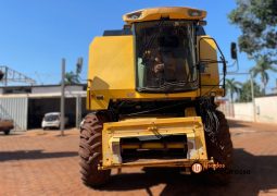 COLHEITADEIRA NEW HOLLAND TC 5090 – PLATAFORMA 25 PÉS completo