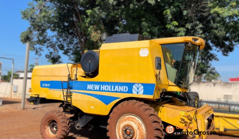 COLHEITADEIRA NEW HOLLAND TC 5090 – PLATAFORMA 25 PÉS completo