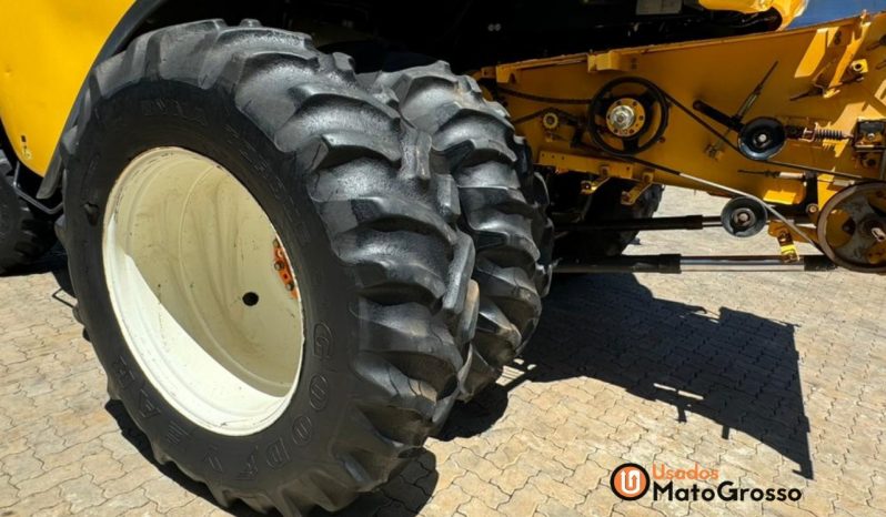 COLHEITADEIRA NEW HOLLAND CR 6080 – PLATAFORMA CARACOL 30 PÉS completo