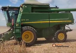 COLHEITADEIRA JOHN DEERE 9570 STS – PLATAFORMA CARACOL 25 PÉS completo