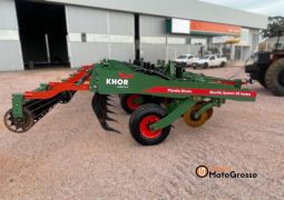 ESCARIFICADOR KHOR 25 HASTES COM DISCOS E ROLO DESTORROADOR completo