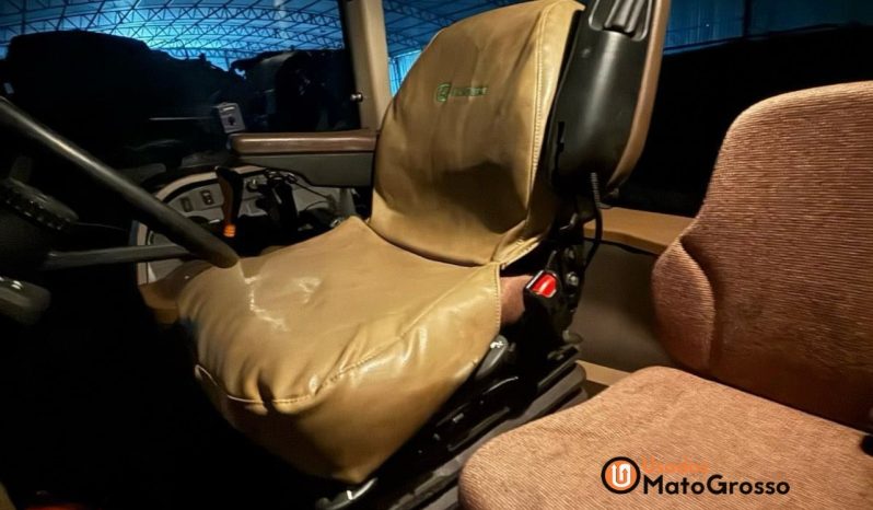 TRATOR JOHN DEERE 7230J COM SUSPENSÃO DIANTEIRA completo