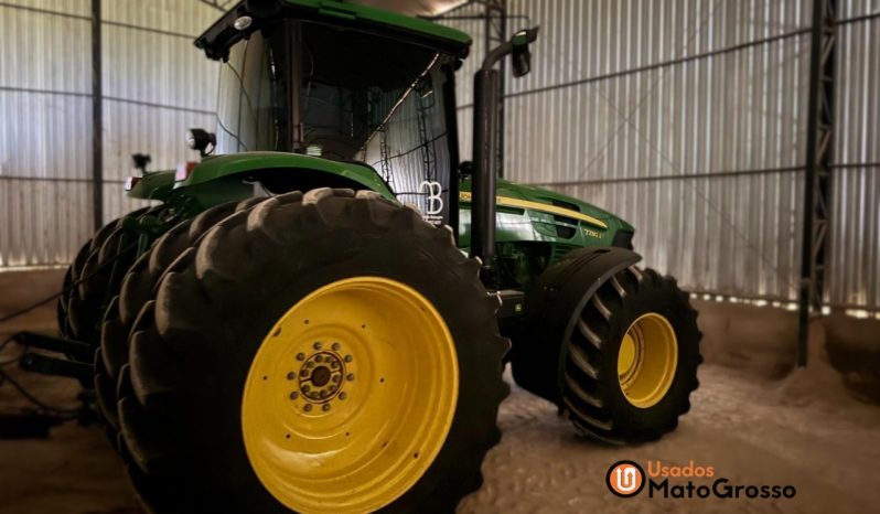 TRATOR JOHN DEERE 7230J COM SUSPENSÃO DIANTEIRA completo