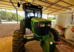 TRATOR JOHN DEERE 5085E completo