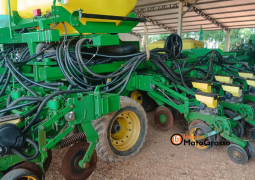 PLANTADEIRA JOHN DEERE DB 27 LINHAS COM ESPAÇAMENTO DE 50 CM completo