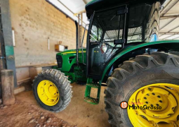 TRATOR JOHN DEERE 5085E completo
