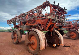 PULVERIZADOR JACTO UNIPORT 3030 – 32 METROS BARRA C/ PILOTO E GPS TRIMBLE C/ DIRECIONAL TRASEIRO completo
