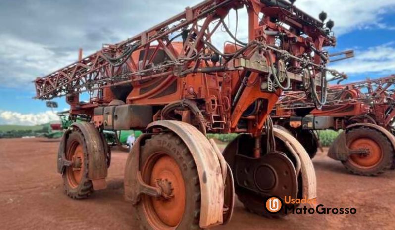 PULVERIZADOR JACTO UNIPORT 3030 – 32 METROS BARRA C/ PILOTO E GPS TRIMBLE C/ DIRECIONAL TRASEIRO completo